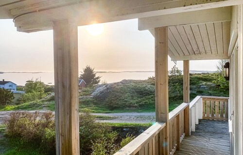 3 bedroom nice home in Kvenvær