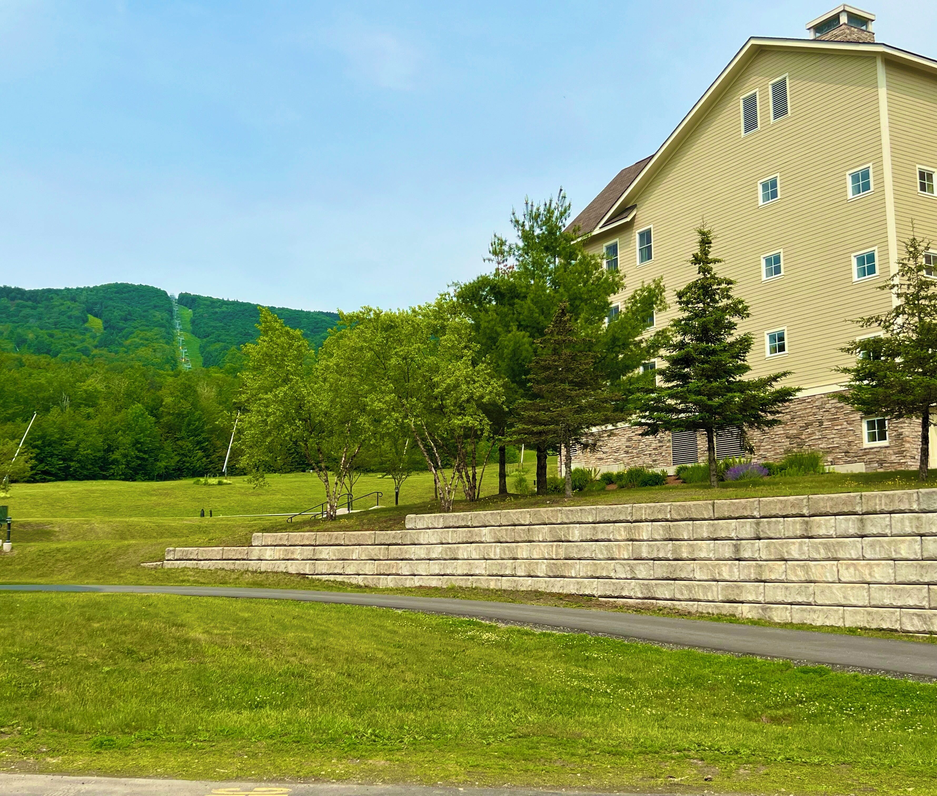 Spacious 1 Bedroom full condo that Sleeps 6 at Jackson Gore on Okemo with A/C