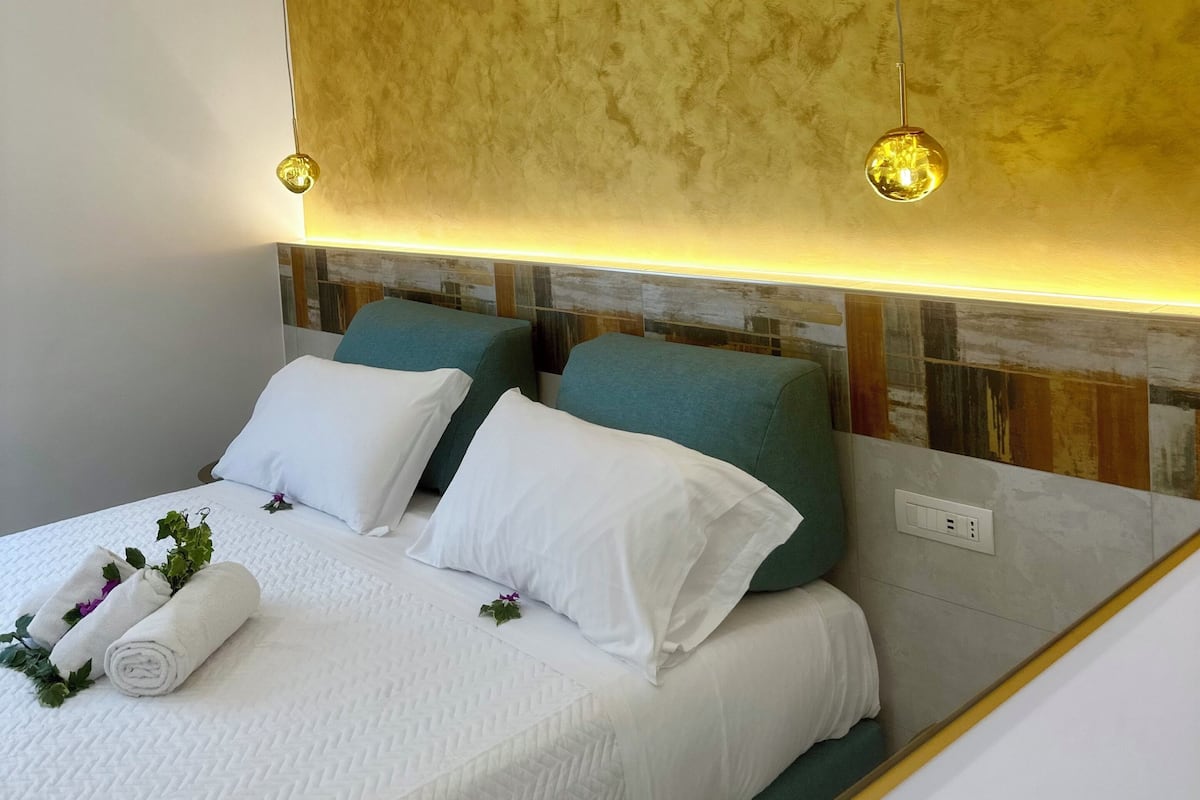 Deluxe Double or Twin Room, Private Bathroom | In-room safe, desk, laptop workspace, soundproofing