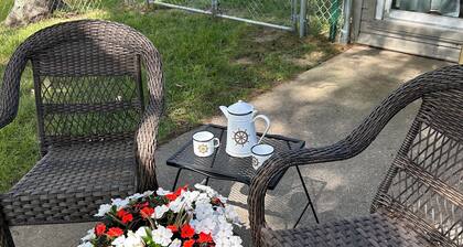 Family Friendly Lake View Home. Only steps away from Houghton Lake.