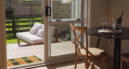 Willow View Cottage with beautiful country views - Near Waitomo