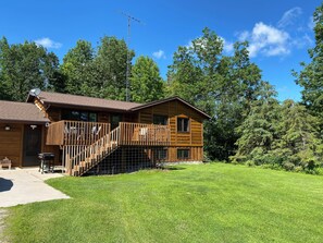 Exterior - Charming studio, lower lever of the Northstar Getaway in peaceful Warroad (Warroad)