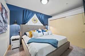 1 soverom, strykejern/-brett, wi-fi (inkludert) og sengetøy