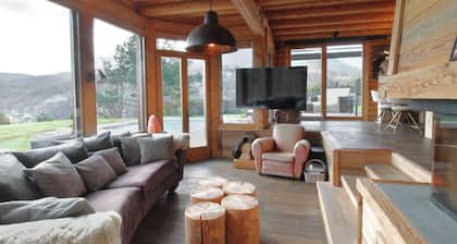 Formidable Chalet avec piscine et vue