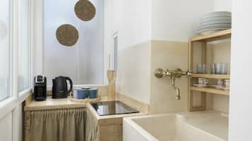 公寓 | 私人厨房 | 意式浓缩咖啡机、餐桌