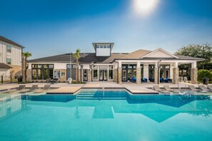 Pool - Serene Sands Retreat- 10 minutes from Downtown 15 minutes from Mayo Clinic (Jacksonville)