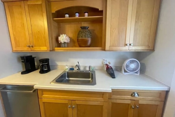 Frigorífic, microones, forn i placa de cuina