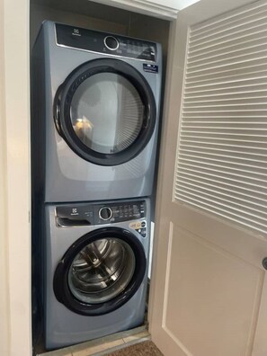 Interior - Charming West Falmouth Apartment - walk to bikeway and Chappy beach! (Falmouth)