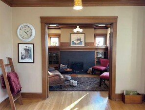 Interior - The Villa Near The Lake (Racine)