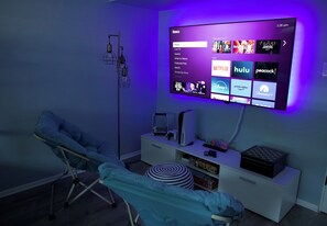 Interior - Cozy 4-bedroom house in North Cape May with WiFi, AC, sleeps 8 (Lower Township)