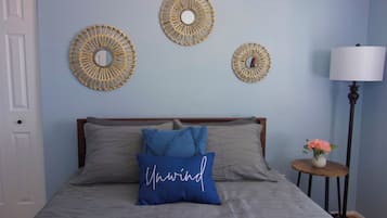 4 bedrooms, desk, iron/ironing board, travel crib