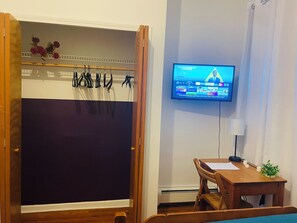 3 Schlafzimmer, Schreibtisch, Bügeleisen/Bügelbrett, kostenloses WLAN
