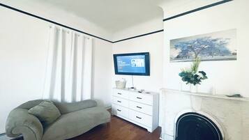 Smart TV, video games, books, stereo