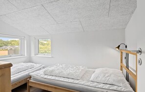 3 عدّة غرف نوم وسرير سفر وواي فاي مجانًا