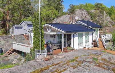 Beautiful home in Gjeving