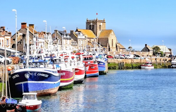 Marina - 2 bedroom stunning home in La Pernelle (La Pernelle)