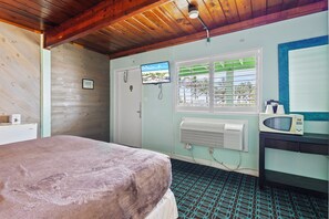 1 slaapkamer, een strijkplank/strijkijzer, gratis wifi, beddengoed