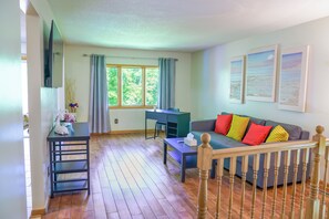 Smart TV - Maple Grove Retreat Haven (Maple Grove)