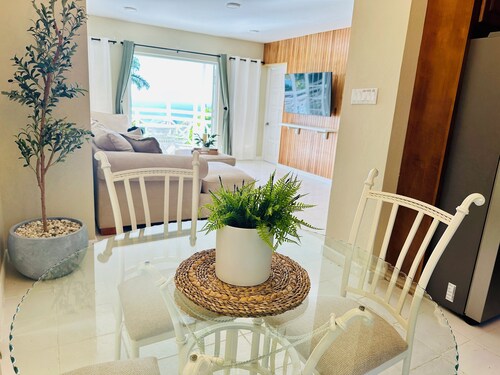 Falcon Oceanviews 4br Penthouse/Free Airport Transport/Security/Gated