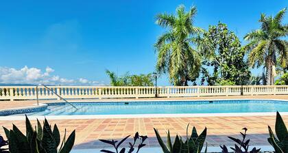 Falcon Oceanviews 4br Penthouse/Free Airport Transport/Security/Gated