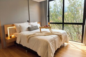 2 bedrooms, bed sheets