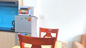 In-room dining - LEE'S APARMENT (Ho Chi Minh City)