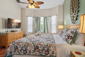 3 Schlafzimmer, Reisekinderbett, kostenloses WLAN, Bettwäsche