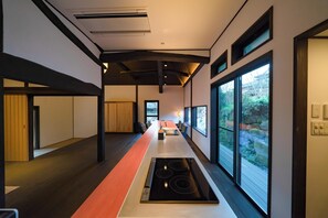 House, Non Smoking, Mountain View | Living area