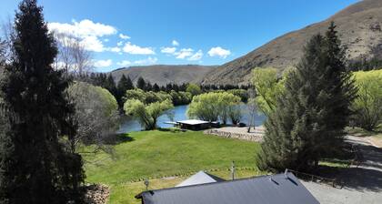 Private lake with lodgings for 15 people. Ultimate family getaway!