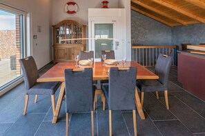 Uklassifisert bilde, 2 av 32, knapp