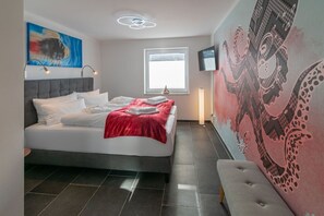 3 soverom, safe på rommet, skrivebord og strykejern/-brett