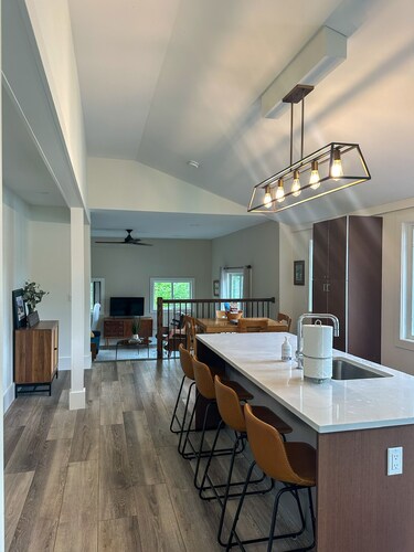 Lake Escape: Newly Renovated Waterview Home with Lake Access