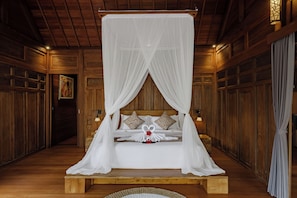 Villa, 1 Bedroom | 1 bedroom, minibar, free WiFi, bed sheets