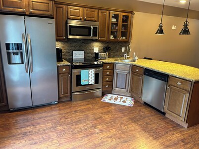 Cozy furnished 1-bdrm apartment with WiFi, AC in Broadalbin near Sacandaga Lake