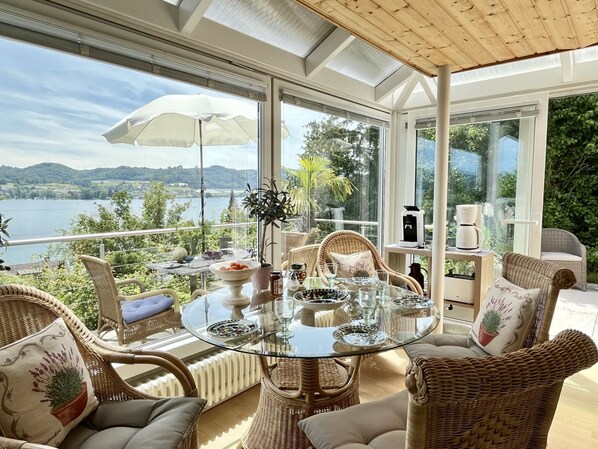 Dining - Seepanorama by Interhome (Öhningen)