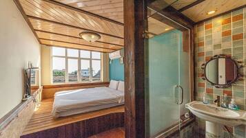 Classic Single Room | Free WiFi