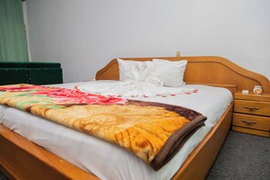 Frette Italian sheets, premium bedding, down comforters, minibar - Samaritan Villa Resort&Conference Center (Kumasi)