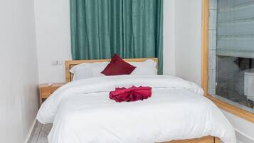 標準客房 | 意大利 Frette 床單、高級寢具、羽絨被、迷你吧