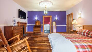 6 chambres, bureau, fer et planche à repasser, lit parapluie