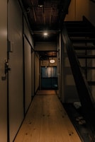 Cortinas blackout, wifi gratis y ropa de cama 