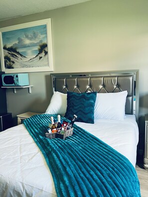 2 bedrooms, desk, iron/ironing board, travel cot
