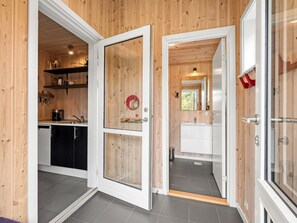 Fridge, microwave, oven, dishwasher - "Felicita" - from the sea by Interhome (Ulfborg)