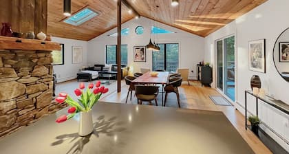 Modern Designer Chalet on 5.5 Private Acres Near Tanglewood