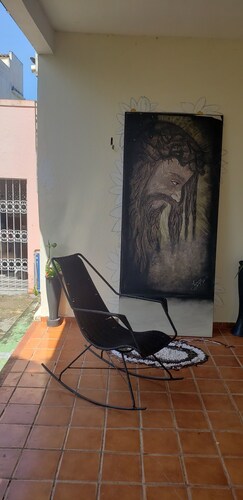 Large cozy house organized, safe and close to the beach. close to 24 hour commerce