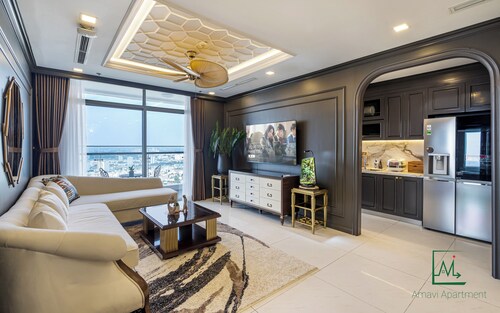 Amavi VIP - Vinhome Stylist & Unique Penthouse 3BED n/ by Landmark 81 skyscraper