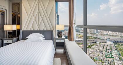 Amavi VIP - Vinhome Stylist & Unique Penthouse 3BED n/ by Landmark 81 skyscraper