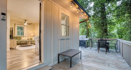 Hot Tub, Fire Pit, BBQ, King-bed, Pet-friendly
