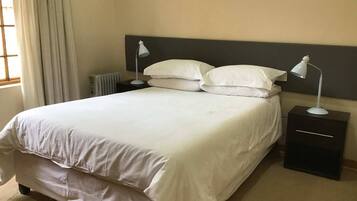 2 bedrooms, iron/ironing board, Internet