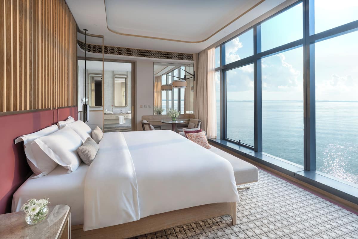 In-room safe, desk, laptop workspace, free WiFi