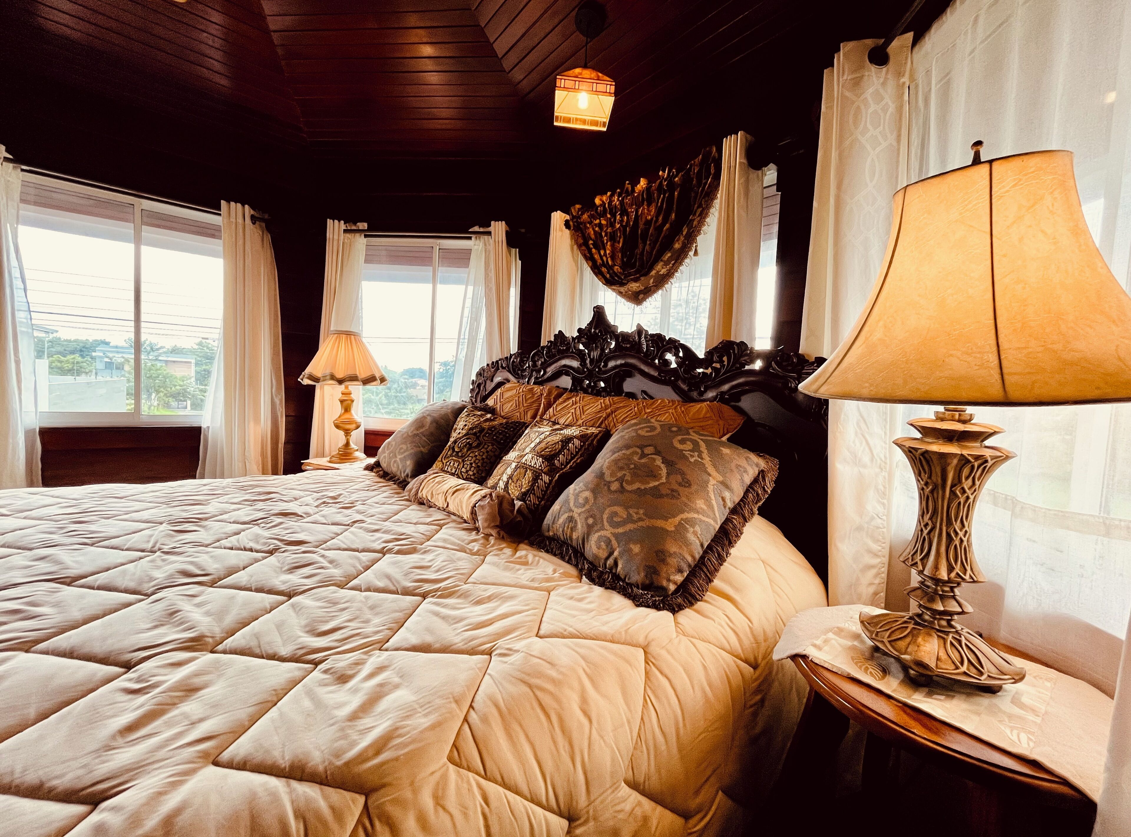 4 Schlafzimmer, Bügeleisen/Bügelbrett, kostenloses WLAN, Bettwäsche